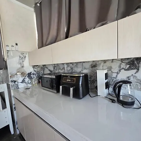 Costas Court Апартаменты