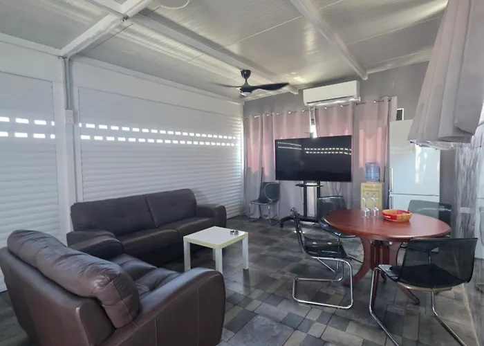 Costas Court Apartmán *